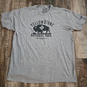 Men's Grey Columbia Yellowstone National Park T-shirt Size Xl. Buffalo Figure